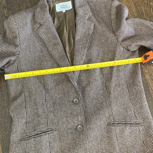 Vintage Houndstooth Blazer. Size 14. Classic Fashions Sold by Sears, Roebuck Co. - Picture 7 of 8